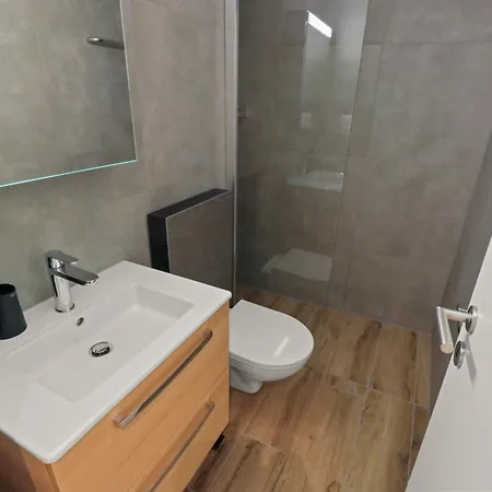 Apartment Joli Avec Parking Gratuit Crans-Montana